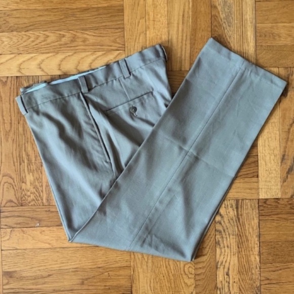 Haggar Men's Classic Fit Iron-Free Pants - Picture 3 of 12